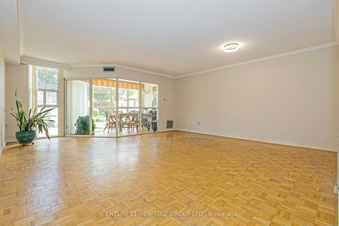Photo 3 at 110 - 20 Baif Boulevard, North Richvale, Richmond Hill