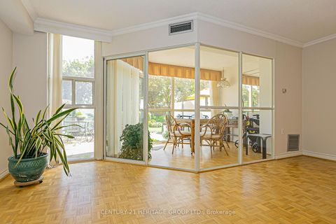 Photo 4 at 110 - 20 Baif Boulevard, North Richvale, Richmond Hill