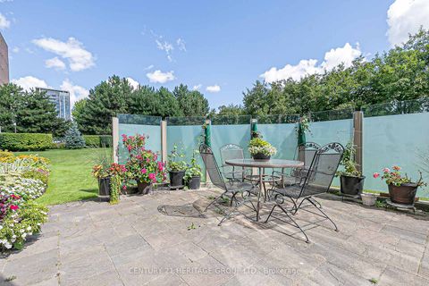 Photo 17 at 110 - 20 Baif Boulevard, North Richvale, Richmond Hill