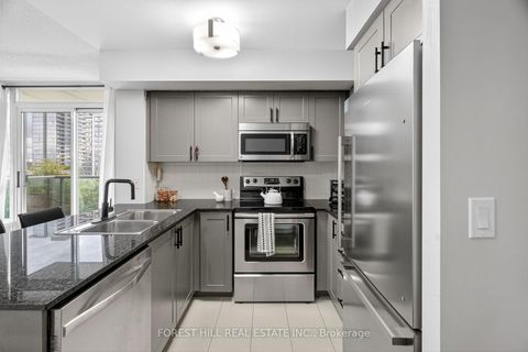 Photo 4 at 414 - 20 North Park Road, Beverley Glen, Vaughan Photo 4 at 414 - 20 North Park Road, Beverley Glen, Vaughan