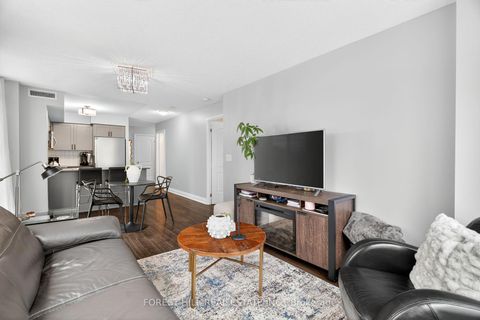 Photo 17 at 414 - 20 North Park Road, Beverley Glen, Vaughan Photo 17 at 414 - 20 North Park Road, Beverley Glen, Vaughan