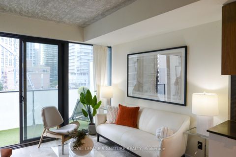 Photo 12 at 605 - 161 Roehampton Avenue, Mount Pleasant East, Toronto
