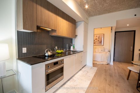Photo 17 at 605 - 161 Roehampton Avenue, Mount Pleasant East, Toronto