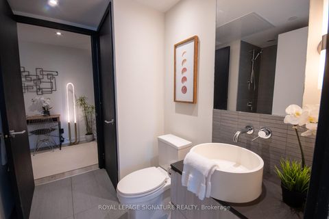 Photo 23 at 605 - 161 Roehampton Avenue, Mount Pleasant East, Toronto