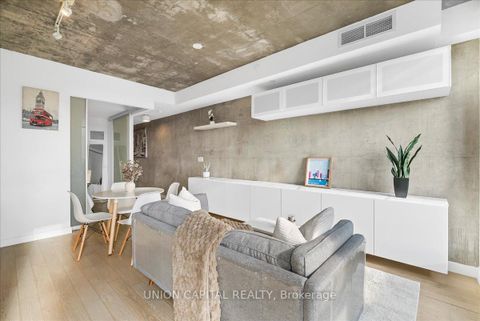 Photo 4 at 505 - 111 Bathurst Street, Waterfront Communities C1, Toronto
