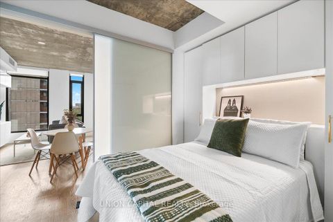 Photo 8 at 505 - 111 Bathurst Street, Waterfront Communities C1, Toronto
