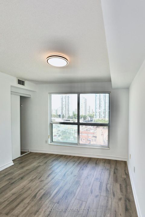 Photo 10 at 1116 - 7 Lorraine Drive, Willowdale West, Toronto