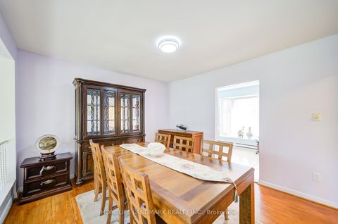 Photo 11 at 12 - 90 Crockamhill Drive, Agincourt North, Toronto