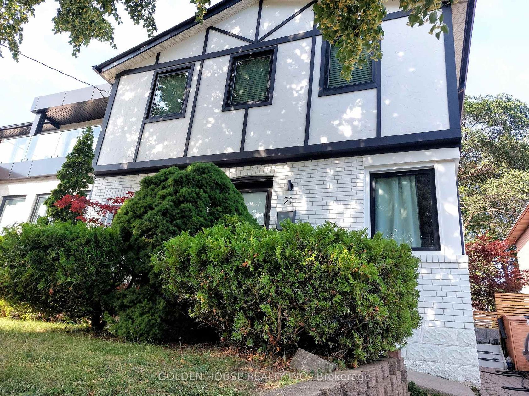 21 Thatcher Avenue, Cliffcrest, Toronto 