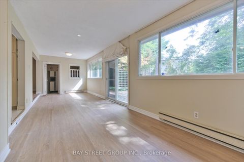 Photo 13 at 33 Kilchurn Castle Drive, Sullivan, Toronto