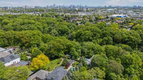 Photo 10 at 28 Cornelius Parkway, Maple Leaf, Toronto