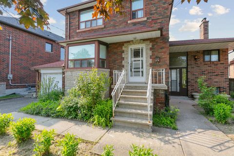 Photo 13 at 28 Cornelius Parkway, Maple Leaf, Toronto
