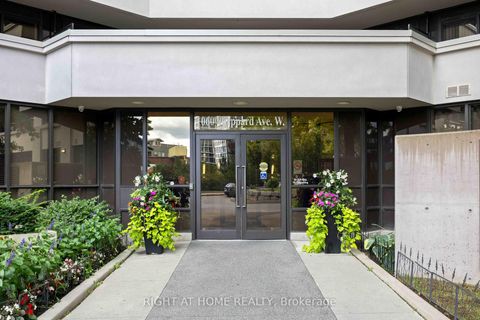 Photo 3 at 1521 - 1060 Sheppard Avenue W, York University Heights, Toronto