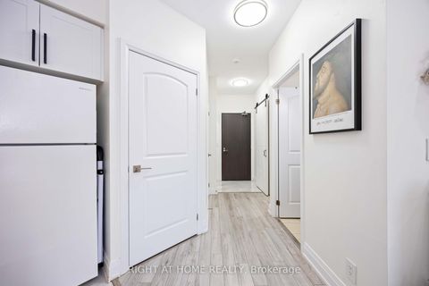 Photo 9 at 1521 - 1060 Sheppard Avenue W, York University Heights, Toronto
