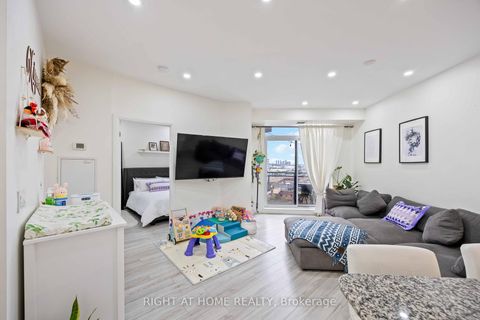 Photo 21 at 1521 - 1060 Sheppard Avenue W, York University Heights, Toronto