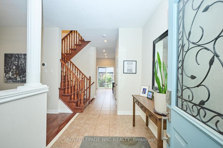 Photo 3 at 27 Goldeye Drive, Winona Park, Hamilton