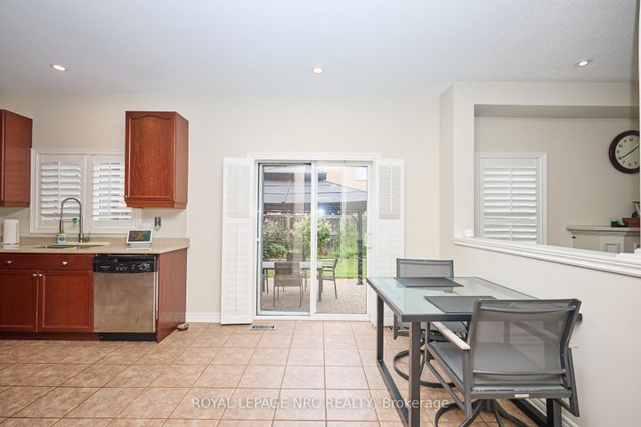 Photo 7 at 27 Goldeye Drive, Winona Park, Hamilton