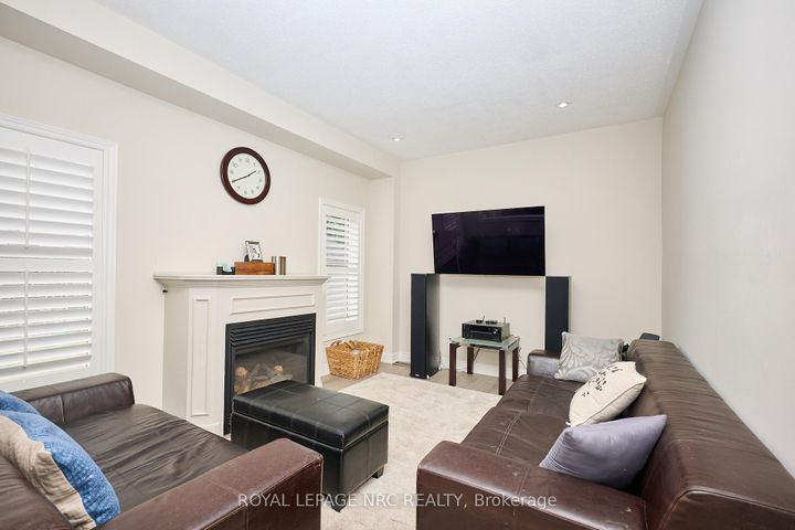 Photo 12 at 27 Goldeye Drive, Winona Park, Hamilton