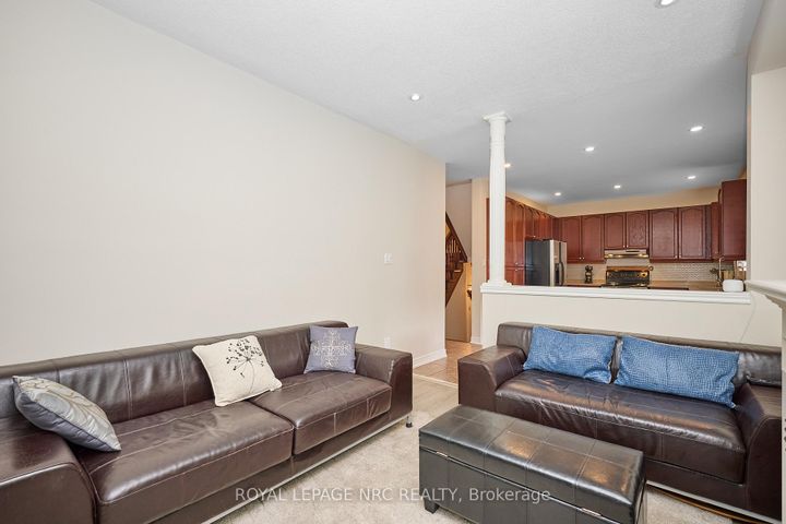 Photo 13 at 27 Goldeye Drive, Winona Park, Hamilton