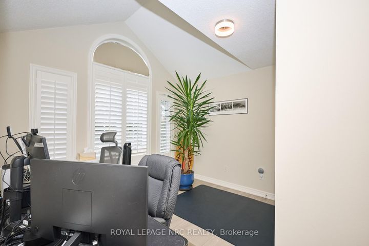 Photo 16 at 27 Goldeye Drive, Winona Park, Hamilton