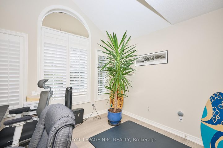 Photo 17 at 27 Goldeye Drive, Winona Park, Hamilton