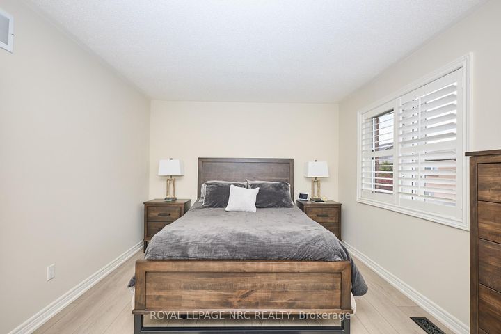 Photo 23 at 27 Goldeye Drive, Winona Park, Hamilton