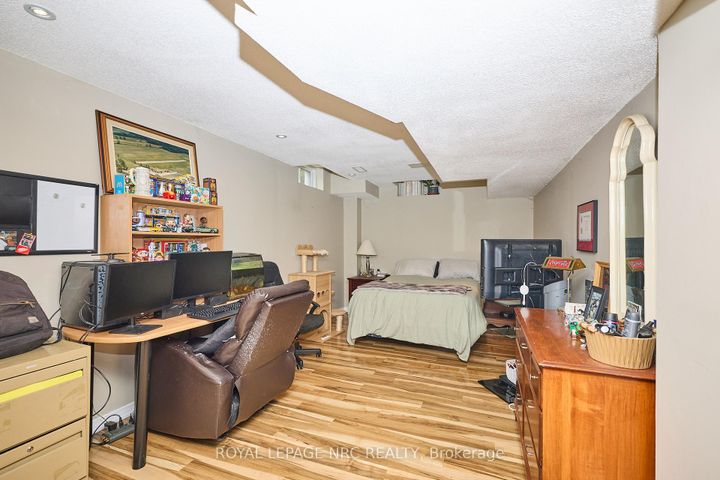 Photo 31 at 27 Goldeye Drive, Winona Park, Hamilton