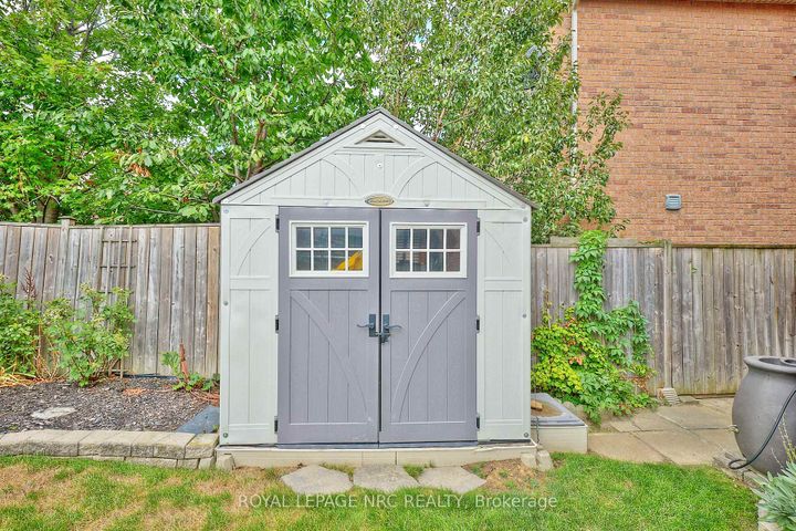 Photo 38 at 27 Goldeye Drive, Winona Park, Hamilton