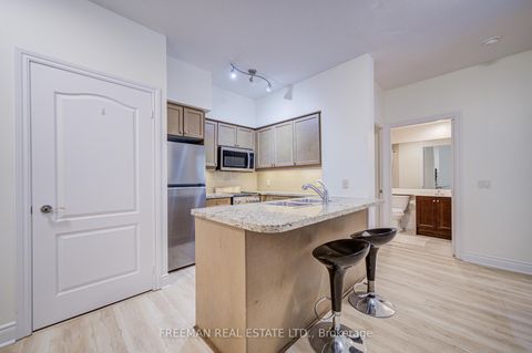 Photo 7 at 201 - 319 Merton Street, Mount Pleasant West, Toronto