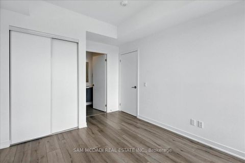 Photo 16 at 722 - 405 Dundas Street W, GO Glenorchy, Oakville