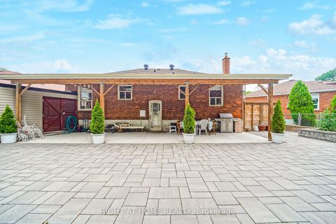 Photo 4 at 38 Lingarde Drive, Maryvale, Toronto