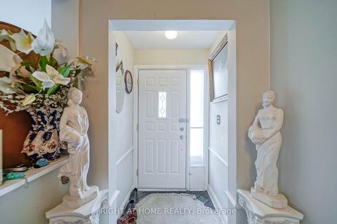 Photo 7 at 38 Lingarde Drive, Maryvale, Toronto