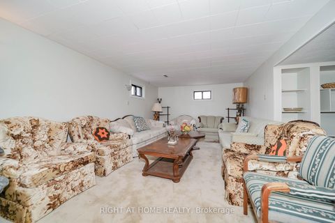 Photo 17 at 38 Lingarde Drive, Maryvale, Toronto