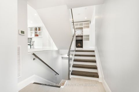Photo 2 at 46 Ashfield Drive, West Deane, Toronto