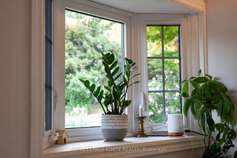 Photo 4 at 482 Mcroberts Avenue, Fairbank, Toronto