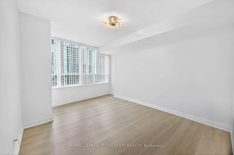 Photo 21 at 2610 - 23 Hollywood Avenue, Willowdale East, Toronto