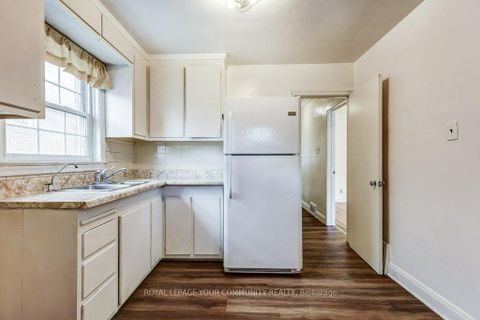 Photo 4 at 109 Glencrest Boulevard, Parkview, Toronto