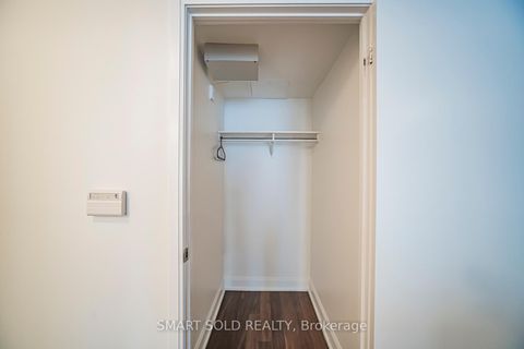 Photo 15 at 901 - 2191 Yonge Street, Mount Pleasant West, Toronto