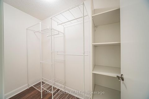 Photo 21 at 901 - 2191 Yonge Street, Mount Pleasant West, Toronto