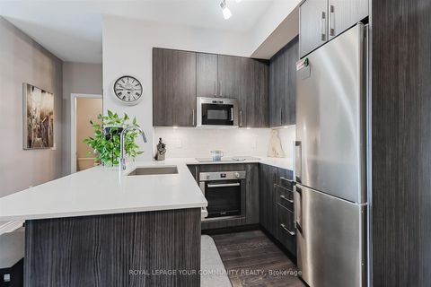 Photo 7 at 208 - 99 Eagle Rock Way S, Maple, Vaughan