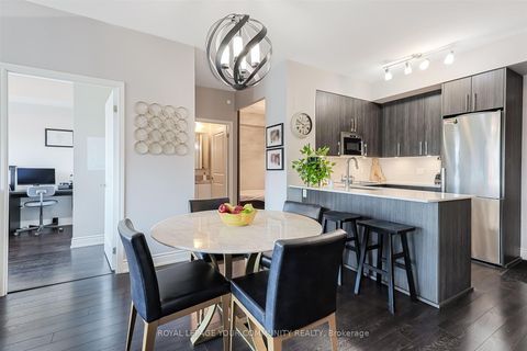 Photo 11 at 208 - 99 Eagle Rock Way S, Maple, Vaughan