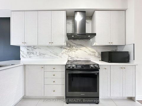 Photo 10 at 209 Vantage Loop, Woodland Hill, Newmarket
