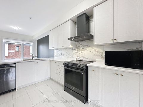 Photo 11 at 209 Vantage Loop, Woodland Hill, Newmarket