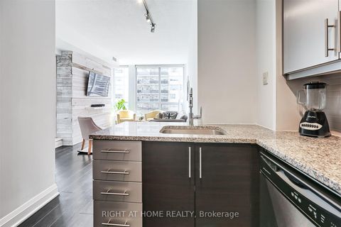 Photo 8 at 908 - 83 Redpath Avenue, Mount Pleasant West, Toronto