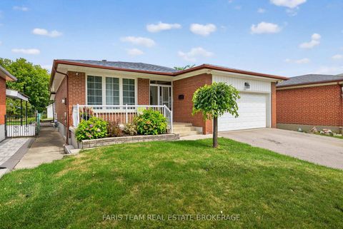 Photo 1 at 38 Collingdale Road, Jamestown, Toronto