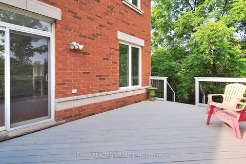 Photo 38 at 86 - 8 Townwood Drive, Jefferson, Richmond Hill