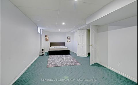 Photo 23 at 220 Olde Bayview Avenue, Oak Ridges Lake Wilcox, Richmond Hill