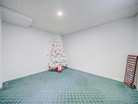 Photo 25 at 220 Olde Bayview Avenue, Oak Ridges Lake Wilcox, Richmond Hill Photo 25 at 220 Olde Bayview Avenue, Oak Ridges Lake Wilcox, Richmond Hill