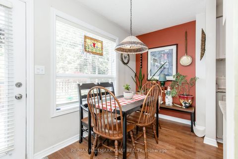 Photo 8 at 11 - 234 Cundles Road E, Little Lake, Barrie