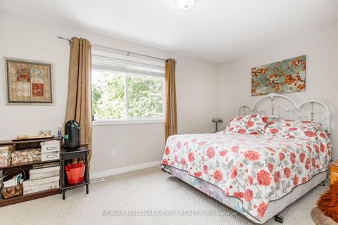 Photo 12 at 11 - 234 Cundles Road E, Little Lake, Barrie